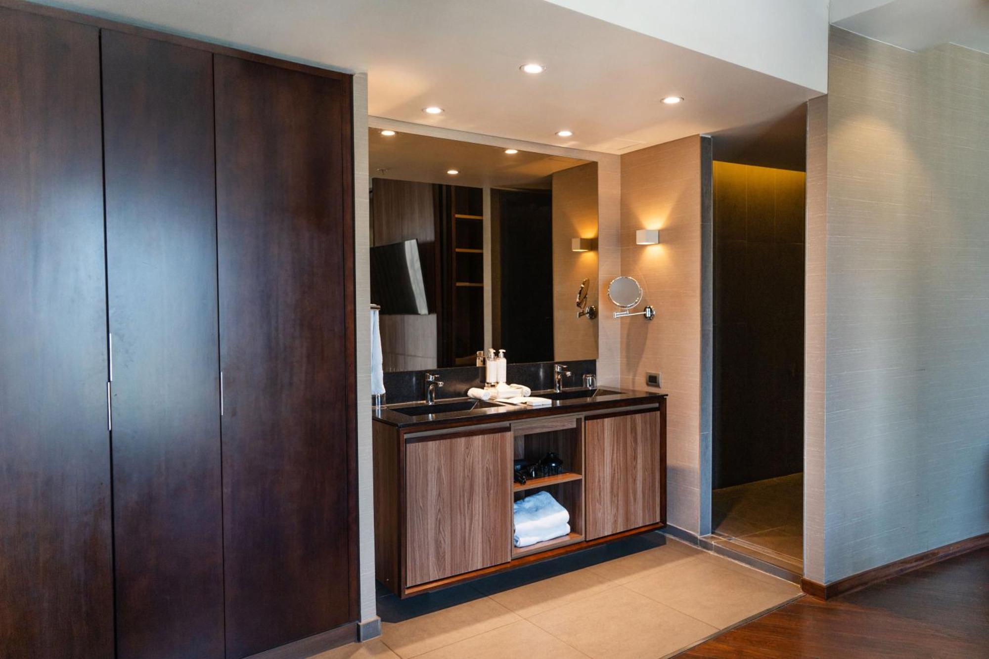 Doubletree By Hilton Santiago Kennedy, Chile — Zdjęcia 1